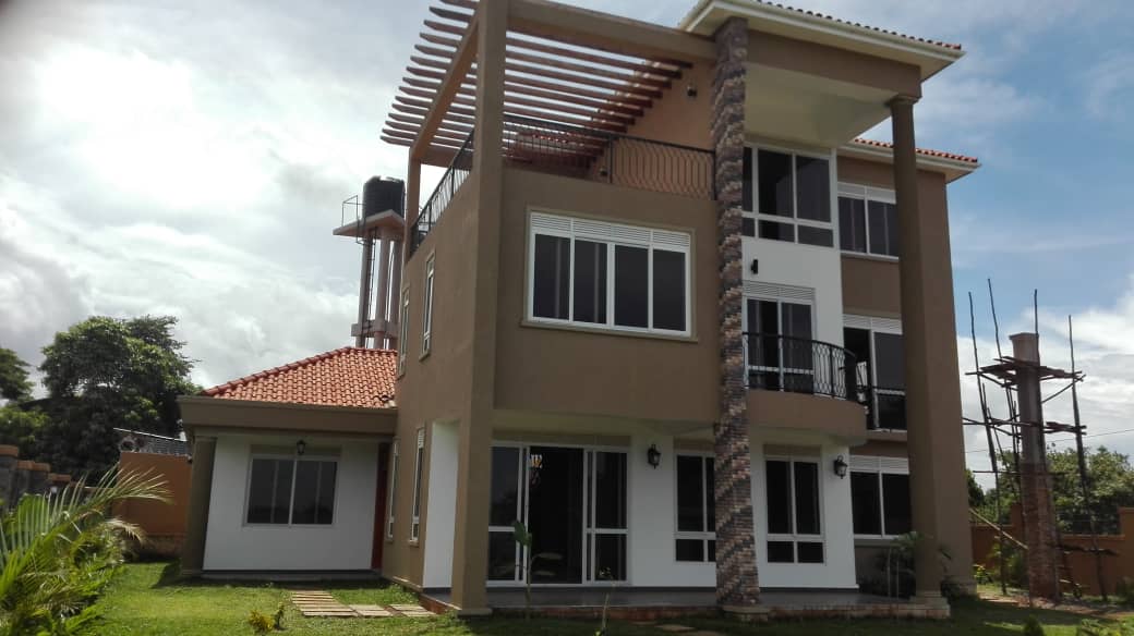 a-flat-house-in-kololo-kampala-finished-with-texture-coating-moran-marble-stone